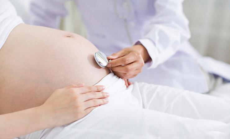 “孕妇产前检查未查出胎儿畸形 医院判赔”三个